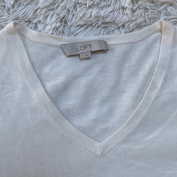 Loft V-neck Sweater 💗 Ivory - Picture 9 of 15